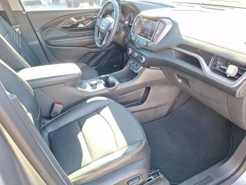 Used 2024 GMC Terrain AT4 w/ Infotainment Package II image 34