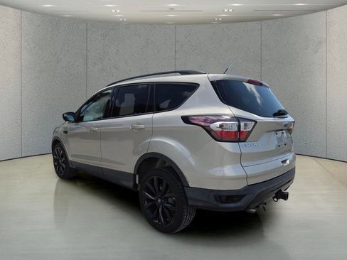 Used 2017 Ford Escape SE w/ SE Sport Appearance Package AWD/4WD image 7