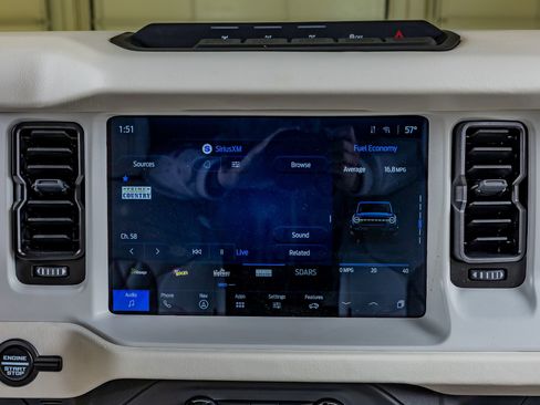 Used 2025 Ford Bronco Heritage Edition AWD/4WD image 25