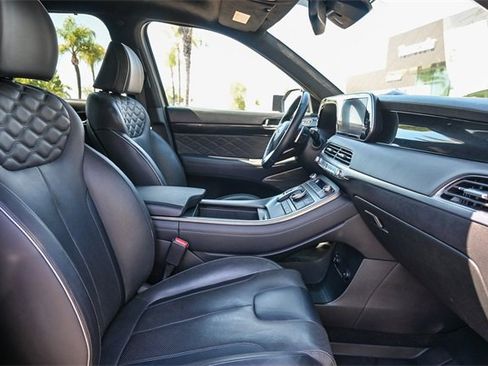 Certified 2022 Hyundai Palisade Calligraphy w/ Winter Package image 18