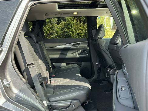 New 2025 INFINITI QX60 Luxe w/ Lighting Package (N94) image 10