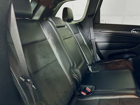 Used 2021 Jeep Grand Cherokee Laredo X image 26