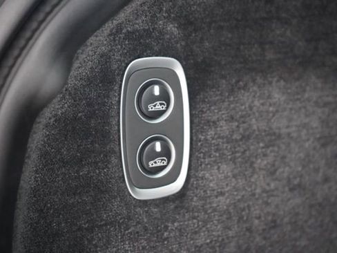 Used 2025 Aston Martin DBX 707 image 52