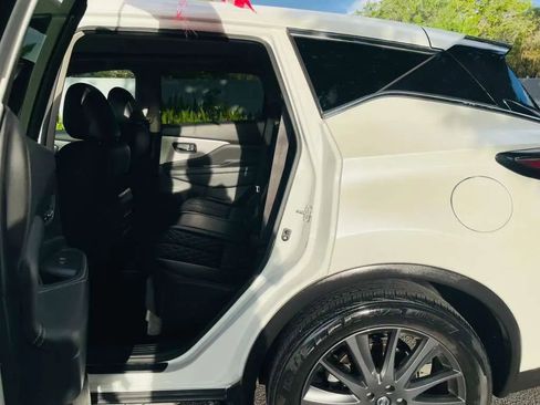 Used 2023 Nissan Murano Platinum w/ Cargo Package image 11