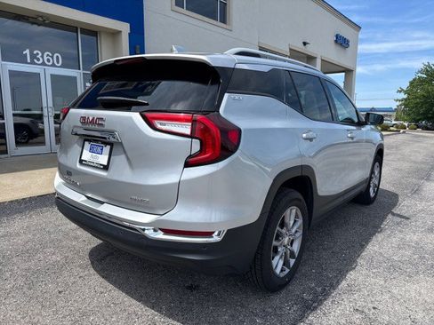 Used 2022 GMC Terrain SLT w/ Infotainment Package II AWD/4WD image 17