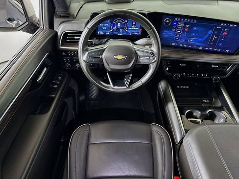 Certified 2025 Chevrolet Suburban Premier AWD/4WD image 21