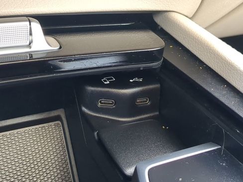 Used 2022 Mercedes-Benz GLE 350 image 21