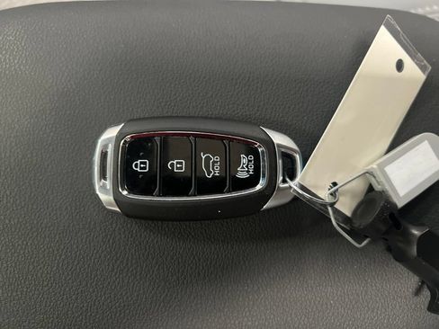 Used 2019 Hyundai Kona Ultimate FWD image 32