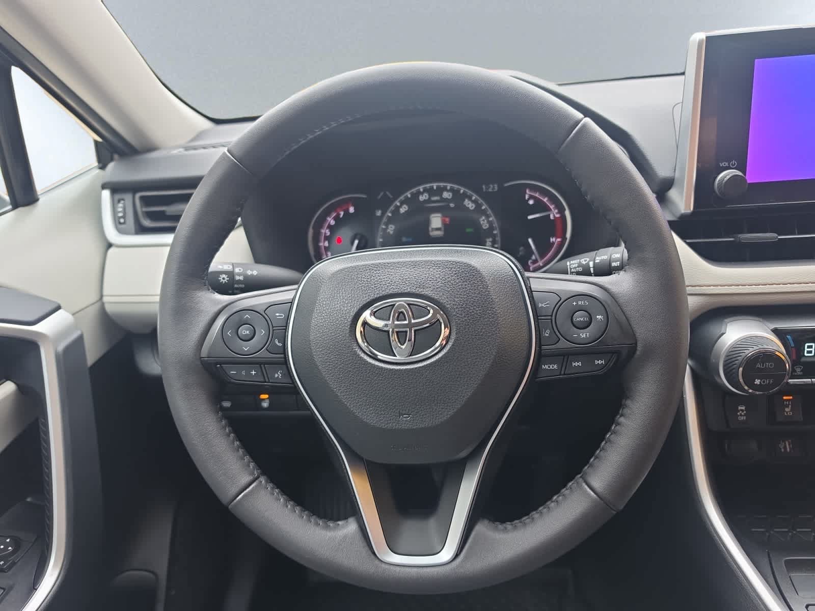 Used 2024 Toyota RAV4 XLE w/ Weather Package AWD/4WD image 17