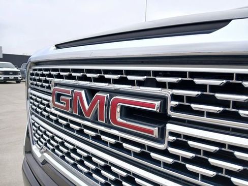 Used 2020 GMC Sierra 1500 Denali w/ Driver Alert Package II image 34
