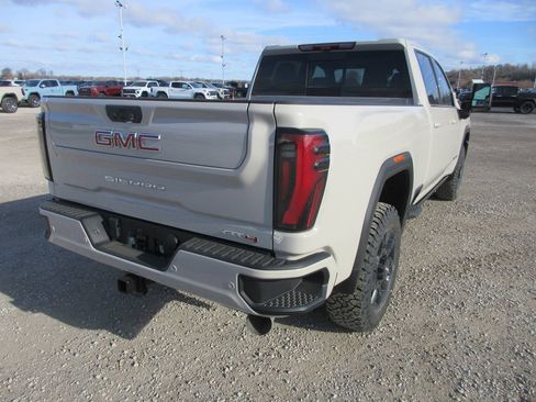 New 2026 GMC Sierra 3500 AT4 w/ AT4 Premium Plus Package AWD/4WD image 4