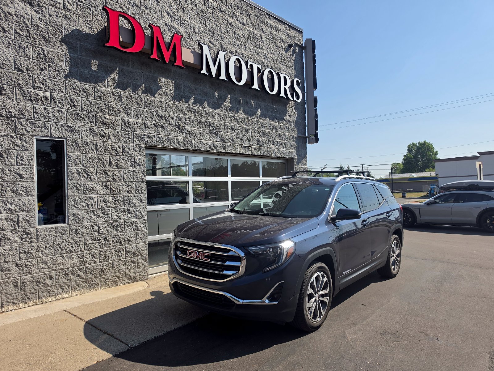 Used 2019 GMC Terrain SLT w/ Preferred Package AWD/4WD image 18