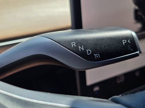 Used 2023 Tesla Model 3 Standard Range RWD image 41