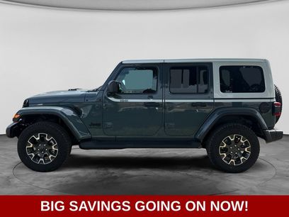 New 2026 Jeep Wrangler Unlimited Sahara w/ Whitecap Package