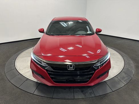Used 2019 Honda Accord Sport image 2
