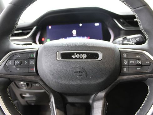 Used 2023 Jeep Grand Cherokee L Limited w/ Luxury Tech Group II AWD/4WD image 44
