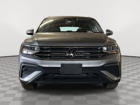 Used 2022 Volkswagen Tiguan SE image 8