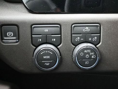 New 2026 Chevrolet Silverado 3500 LT w/ Leather Package AWD/4WD image 26