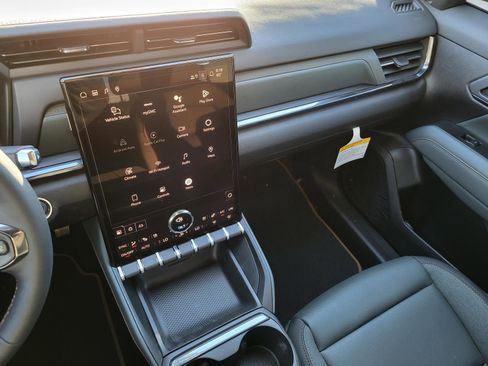 New 2026 GMC Terrain AT4 w/ Convenience Package III image 8