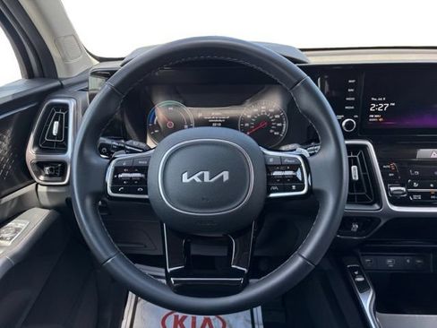 Certified 2023 Kia Sorento EX AWD/4WD image 15