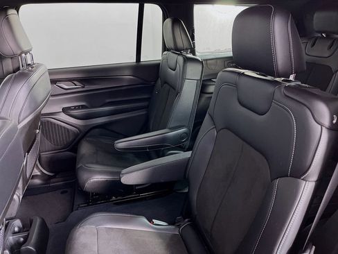 Used 2023 Jeep Grand Cherokee L Laredo AWD/4WD image 29