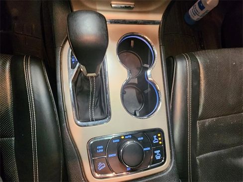 Used 2017 Jeep Grand Cherokee Overland image 15