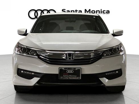 Used 2017 Honda Accord Sport Special Edition image 10
