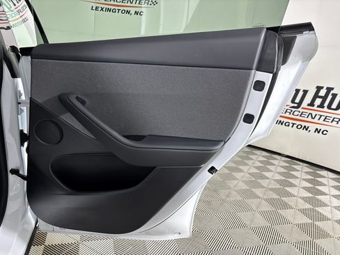 Used 2026 Tesla Model Y Long Range AWD/4WD image 18