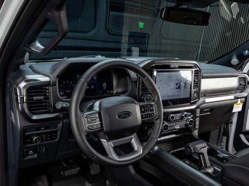Used 2026 Ford F150 Lariat AWD/4WD image 17