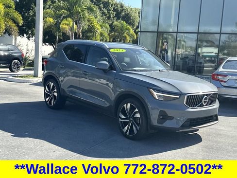 Used 2023 Volvo XC40 B5 Plus w/ Protection Package Premier AWD/4WD image 5