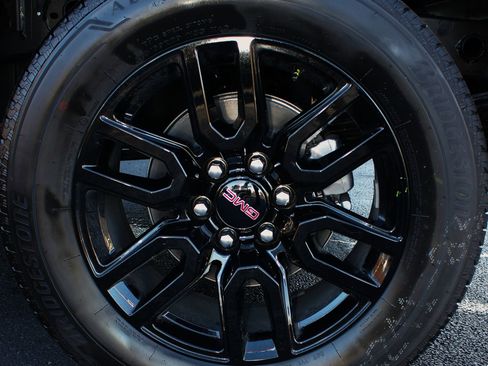 New 2026 GMC Sierra 1500 Elevation image 11