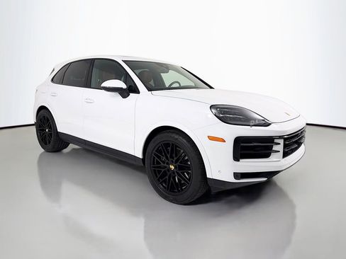 Certified 2024 Porsche Cayenne AWD/4WD image 7