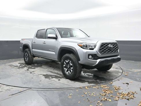 Used 2023 Toyota Tacoma TRD Off-Road image 6
