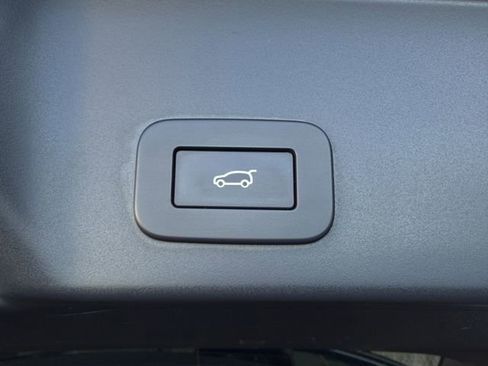 Used 2023 Land Rover Range Rover Evoque R-Dynamic S AWD/4WD image 26