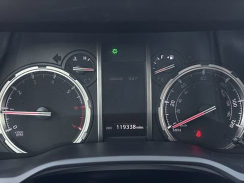 Used 2022 Toyota 4Runner Limited RWD image 12