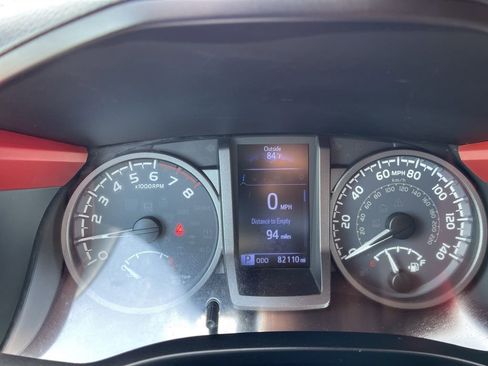 Used 2019 Toyota Tacoma TRD Off-Road image 12