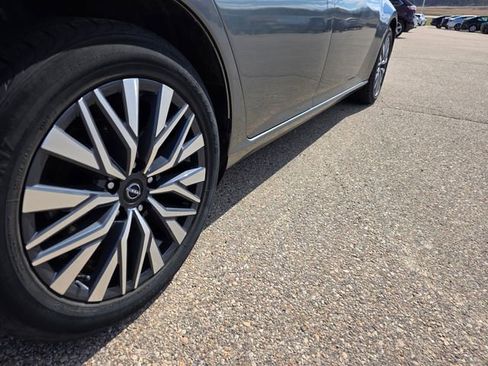 Used 2023 Nissan Altima 2.5 SV image 35