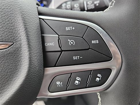 New 2026 Chrysler Pacifica Select image 26