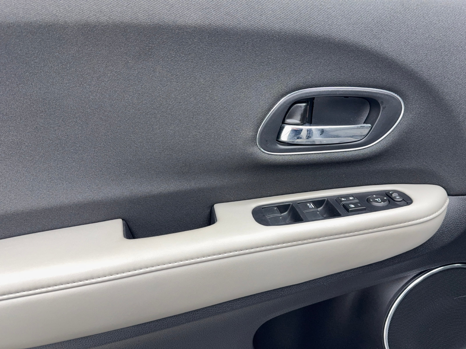 Used 2022 Honda HR-V EX image 33