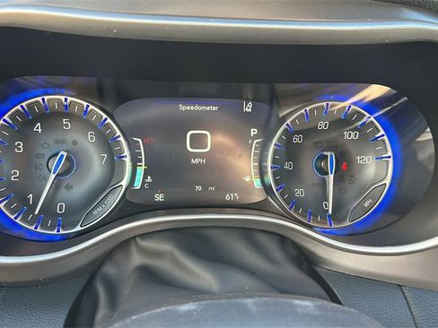 New 2026 Chrysler Pacifica Select image 18