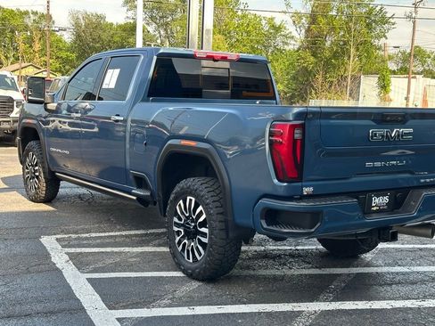 Used 2025 GMC Sierra 2500 Denali Ultimate AWD/4WD image 8