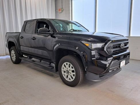 Used 2024 Toyota Tacoma SR RWD image 5