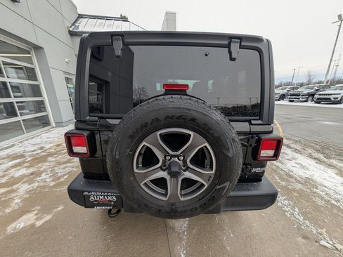 Used 2018 Jeep Wrangler Sport S image 11