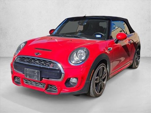 Used 2017 MINI Cooper S image 1