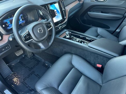 Certified 2024 Volvo XC60 T8 Plus AWD/4WD image 14
