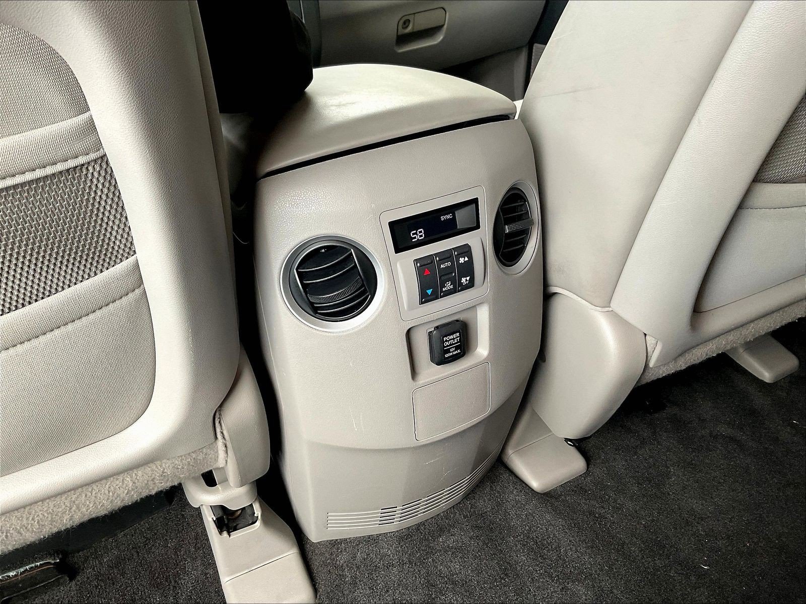 Used 2011 Honda Pilot EX-L image 10