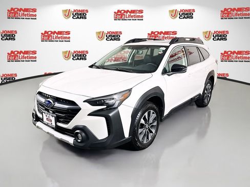 Used 2023 Subaru Outback Limited AWD/4WD image 12