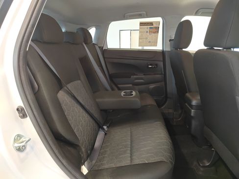 Used 2025 Mitsubishi Outlander Sport LE image 17