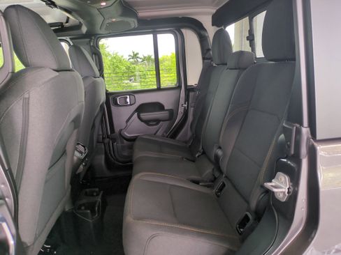 New 2026 Jeep Gladiator Sport image 13