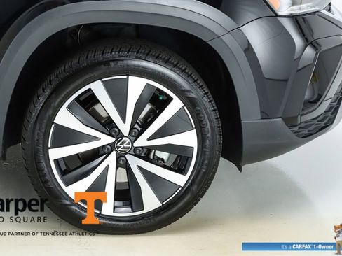 Used 2024 Volkswagen Taos SE FWD image 14